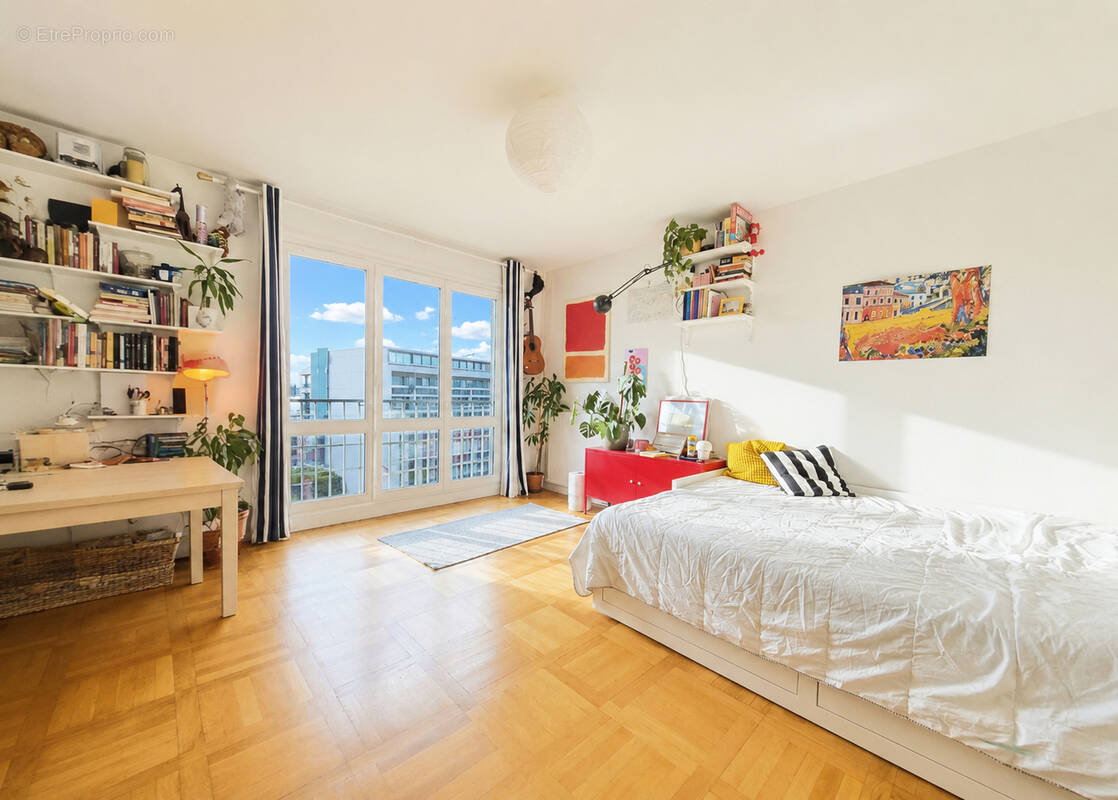 Appartement à PARIS-11E