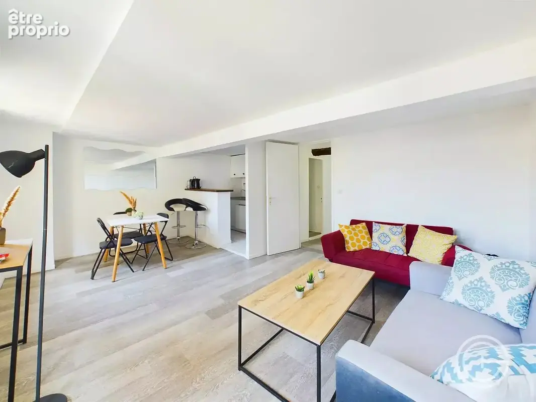 Appartement - 3 pieces -  rue de la condamine - vieux nice - photo 2