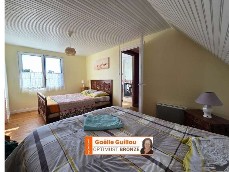 ILE DE BATZ : Maison mitoyenne de 84m² - 5 pièces - photo 6