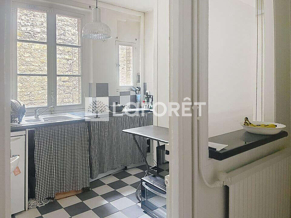 Appartement à PARIS-8E
