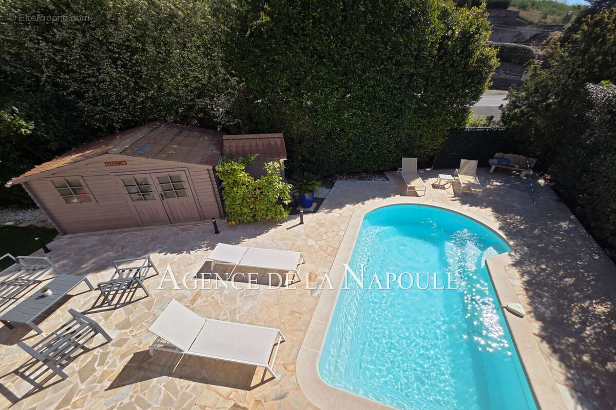 Maison à MANDELIEU-LA-NAPOULE