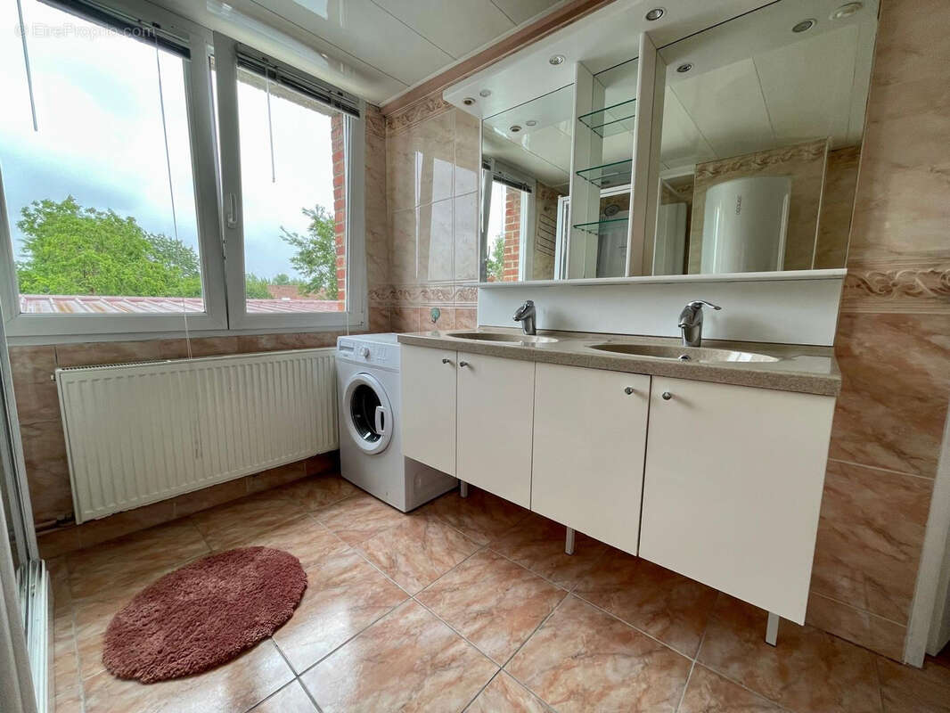 Appartement à VILLENEUVE-D&#039;ASCQ