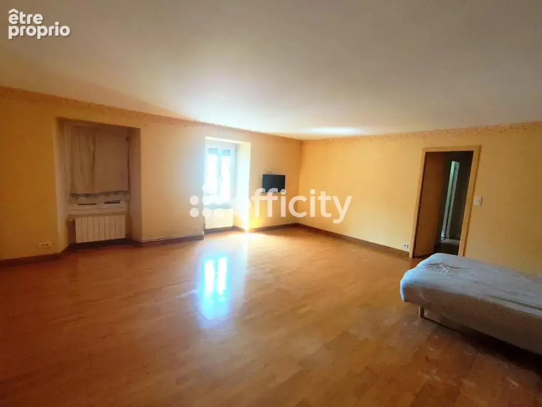 Maison 6 pièces 180 m² à vendre à Jarnac-Champagne (17520) - photo 9