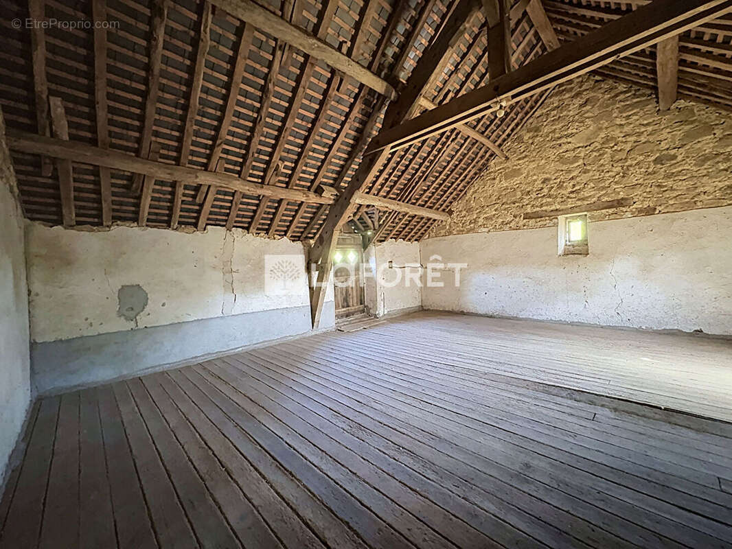 Maison à BAINS-SUR-OUST