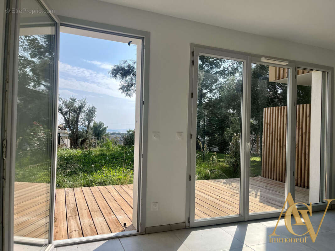 Duplex T4 esprit maison avec jardin- LA CIOTAT 2 - Appartement à LA CIOTAT