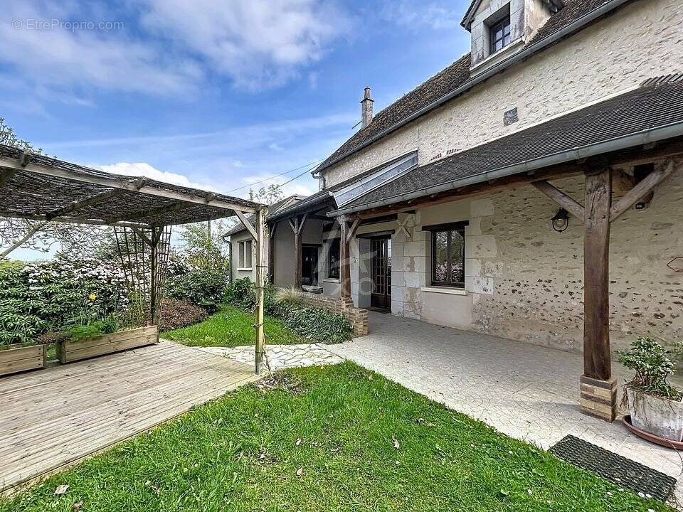Maison à BELLOU-SUR-HUISNE