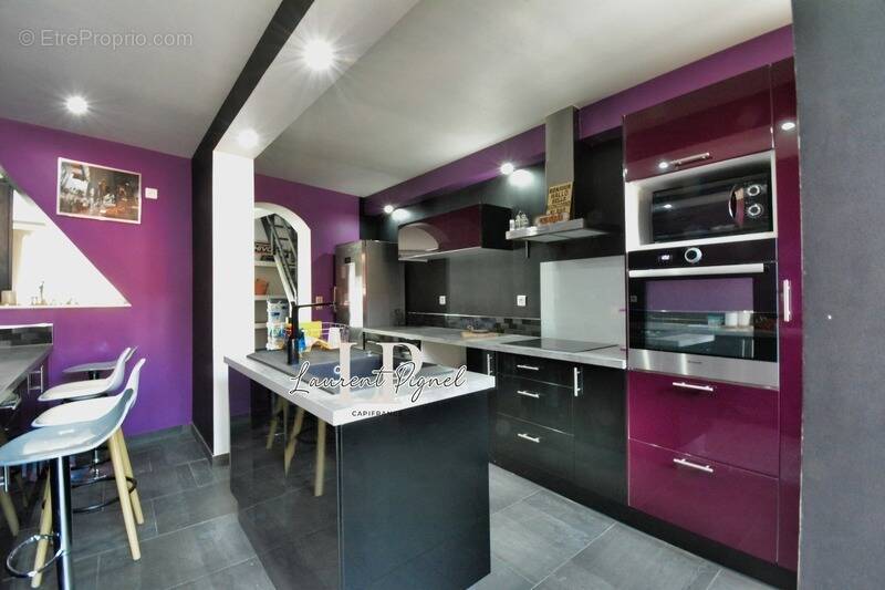 Maison rénovée avec cour et dépendance proche centre - photo 4