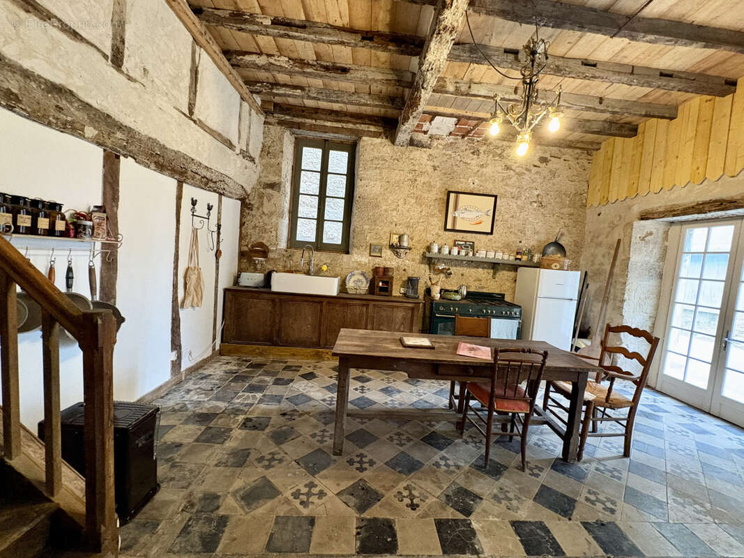 Maison à LA ROMIEU