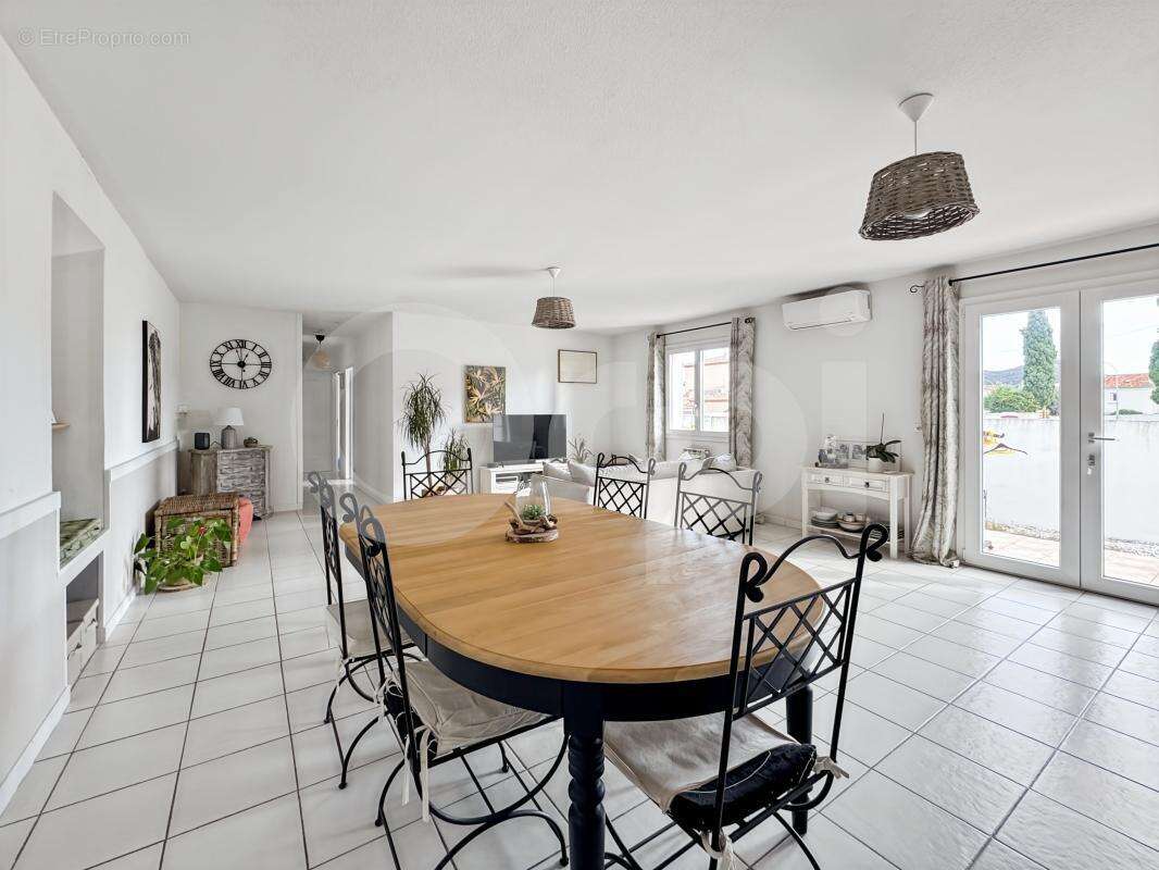 Maison à LA CRAU