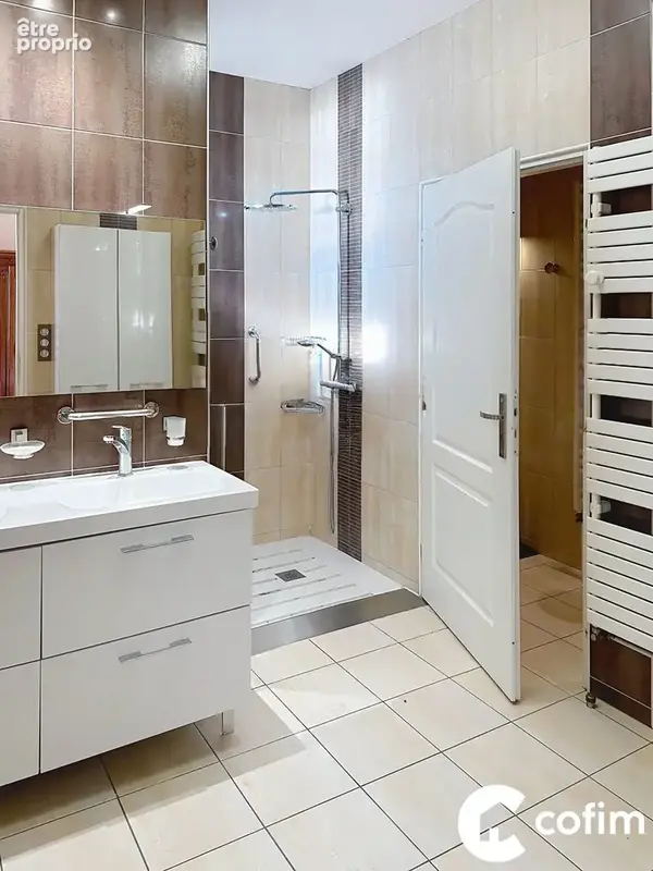 Appartement 623 m² à Tarbes  - photo 8