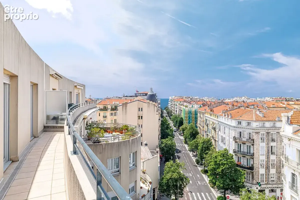 Appartement 3 pièces 61 m² à vendre à Nice (06000) - photo 3