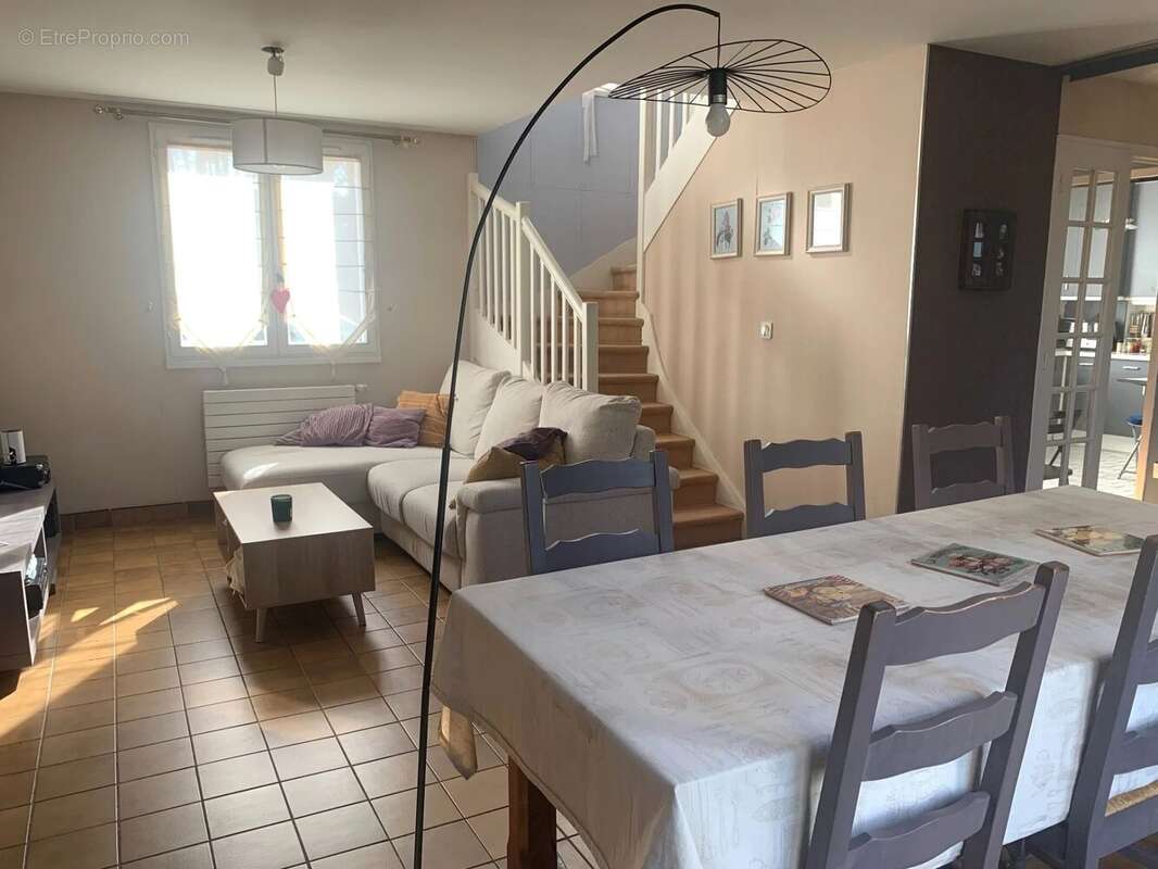 Maison à CHATEAUFORT