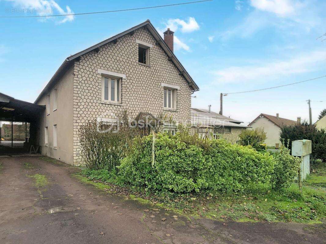 Maison à GONDREVILLE