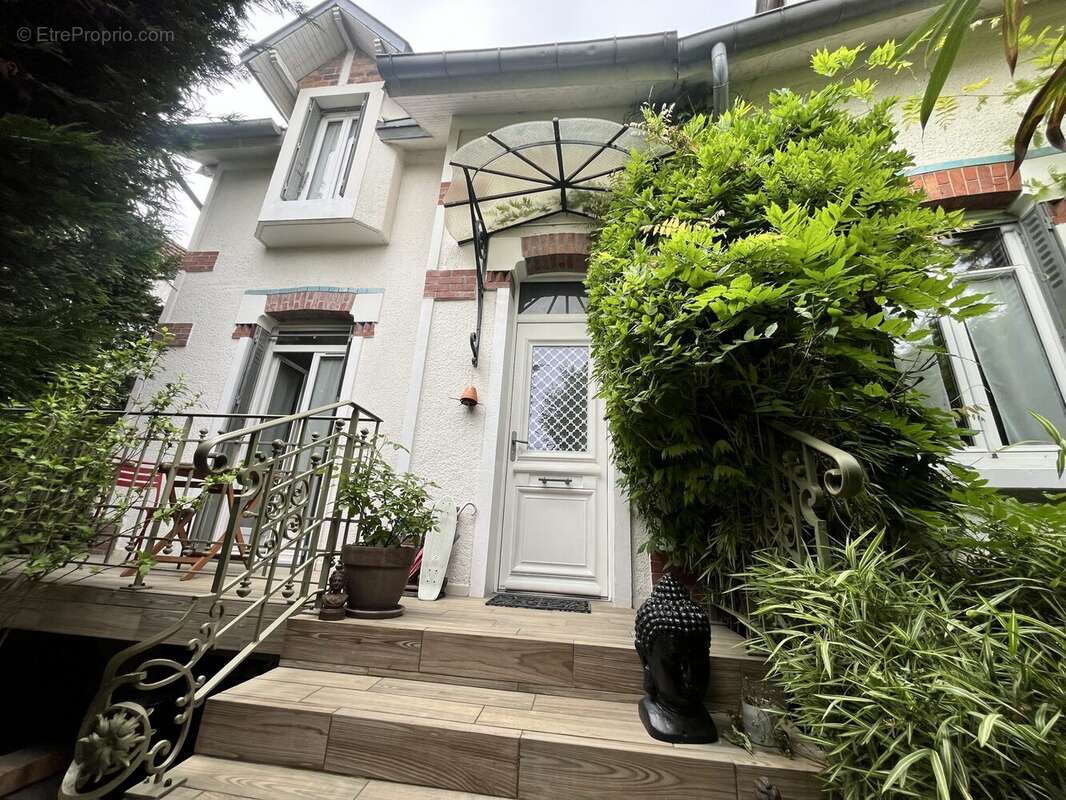 Maison à LA FRETTE-SUR-SEINE