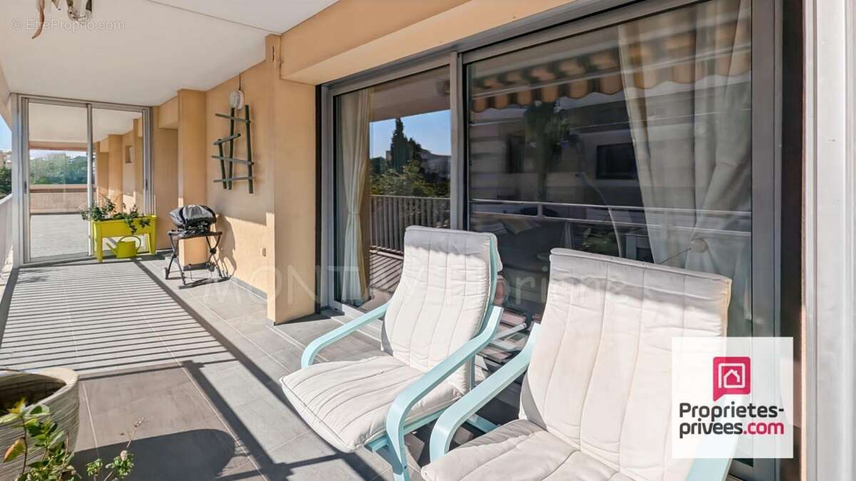 Appartement à FREJUS