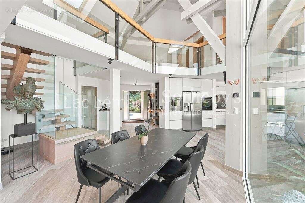 Villa Contemporaine d'Exception avec 4 Chambres en Suite - photo 8