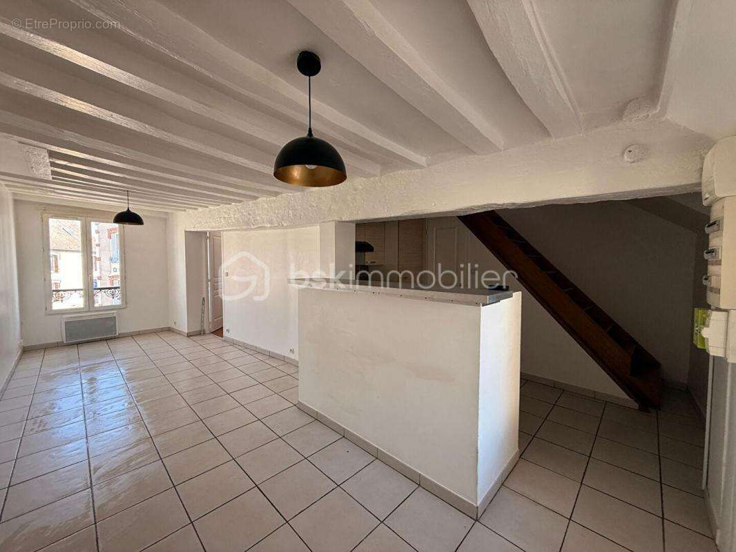 Appartement à ANGERVILLE