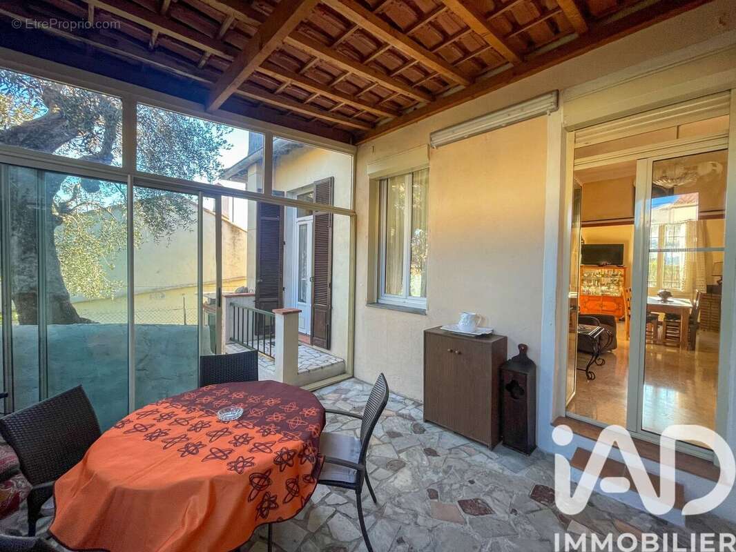 Photo 7 - Maison à LE CANNET