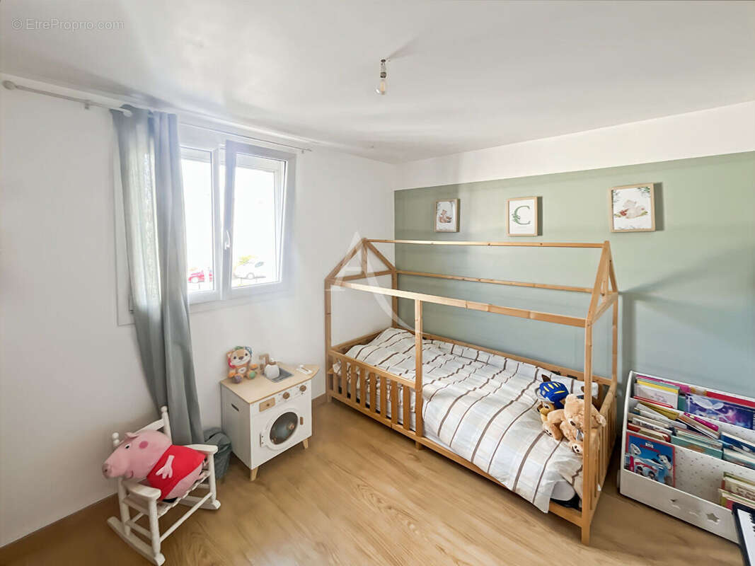 Maison à LES MUREAUX