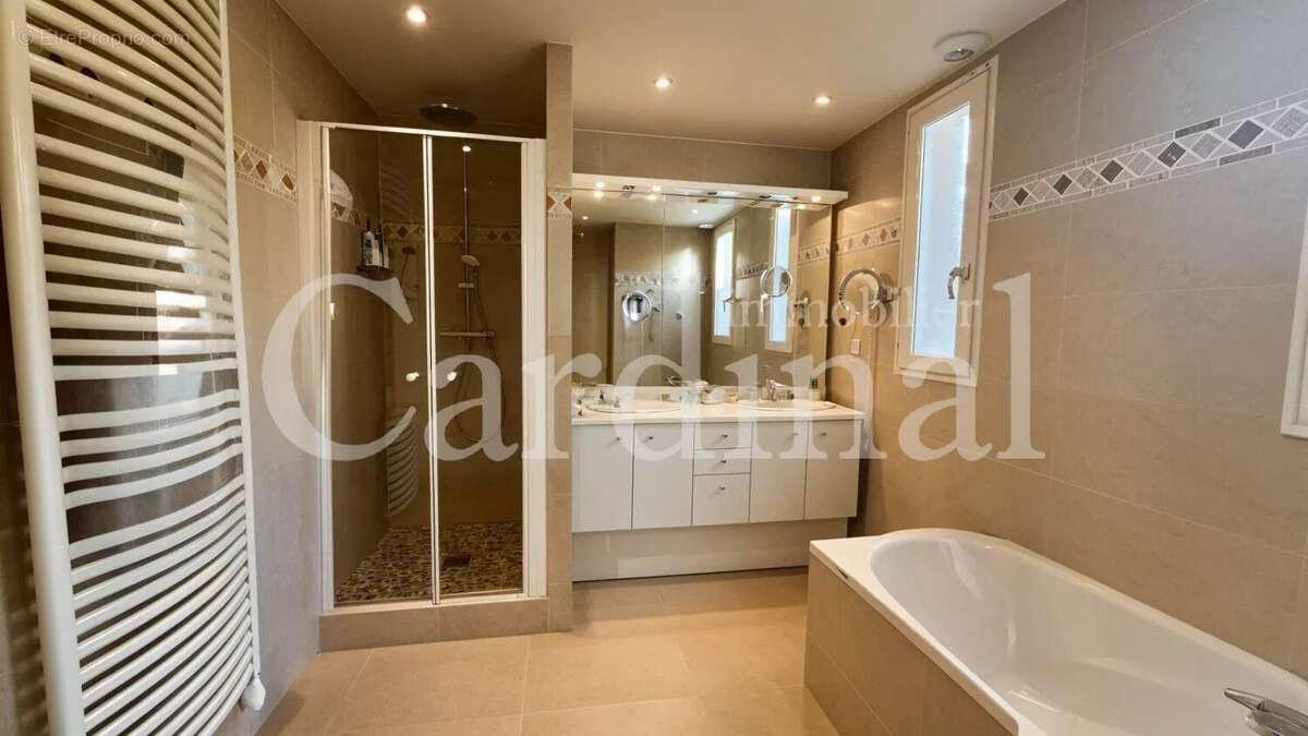 Maison à NOISY-LE-ROI