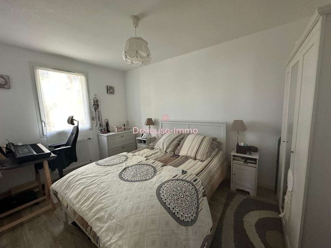 Appartement à PAREMPUYRE