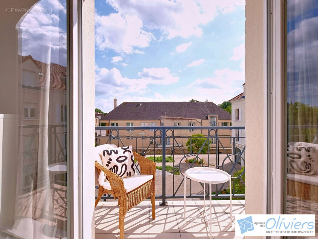 Appartement à VOISINS-LE-BRETONNEUX