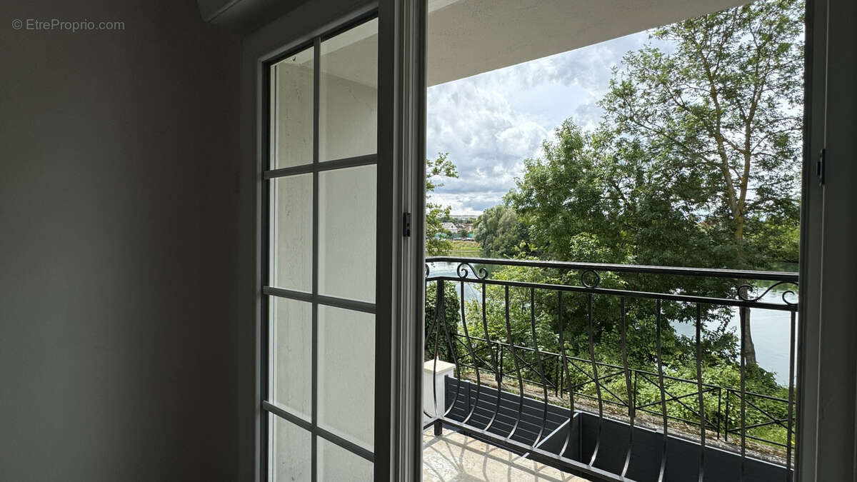 Maison à SAINT-PIERRE-DU-PERRAY