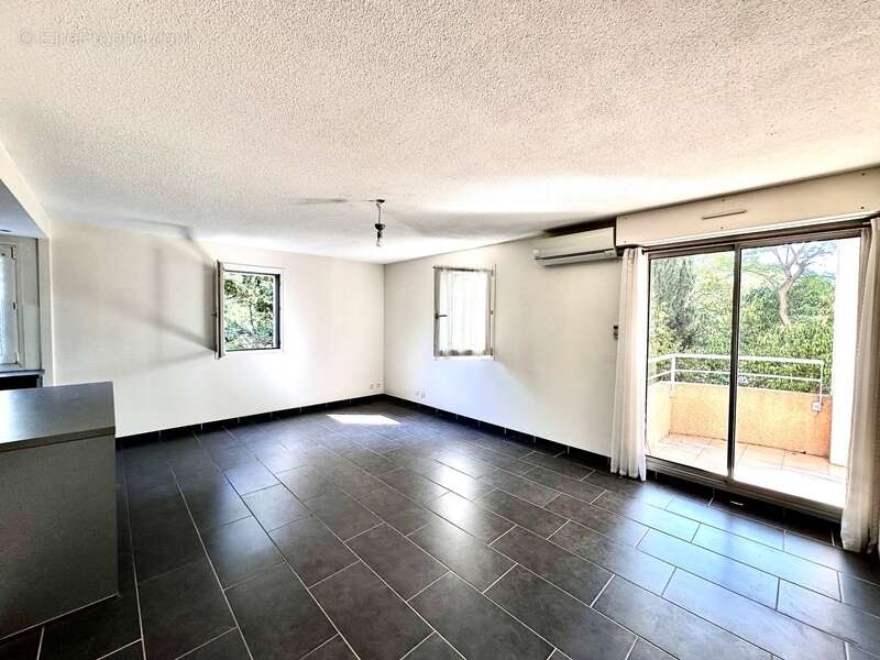 Appartement à MARSEILLE-9E