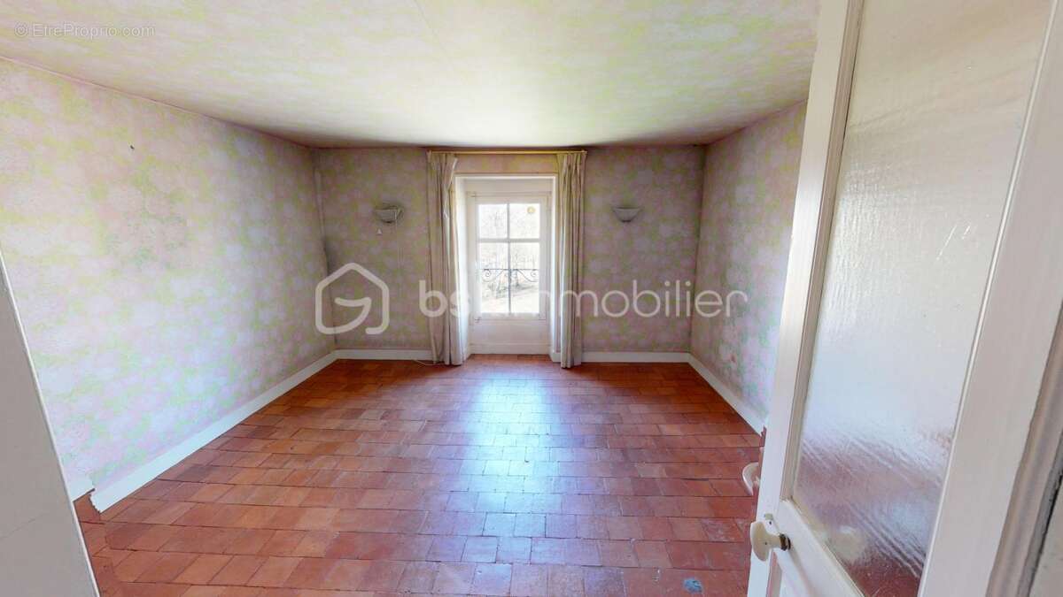 Maison à OUZOUER-SUR-TREZEE