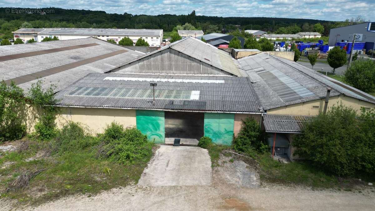 Commerce à SAINT-LUBIN-DES-JONCHERETS