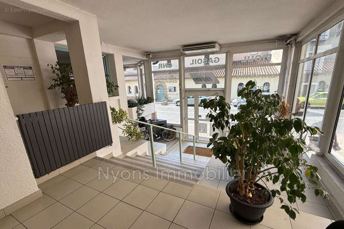 Maison à Nyons  - photo 8