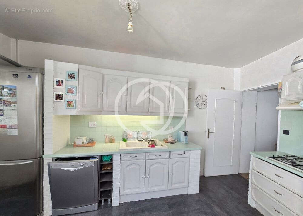 Maison individuelle de 178m2 avec dépendance de 78m2 - photo 4
