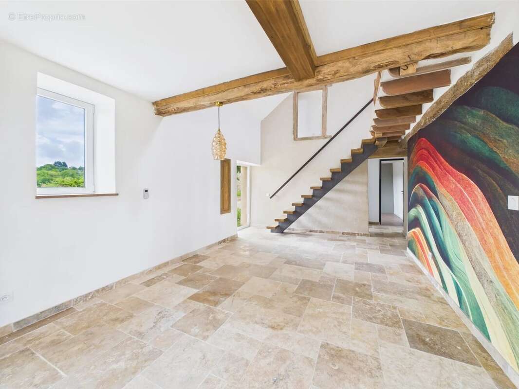 Maison à DUN-LES-PLACES