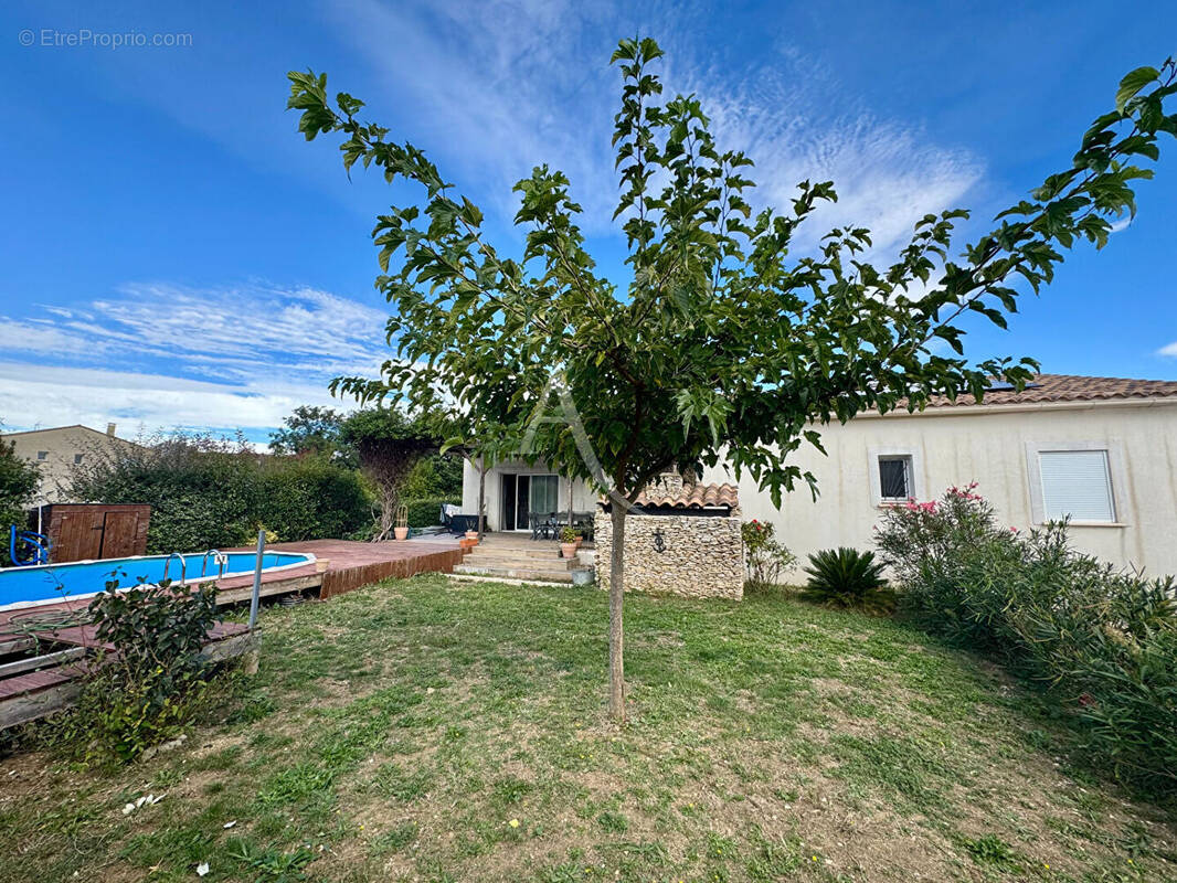 Maison à CASTELNAU-VALENCE