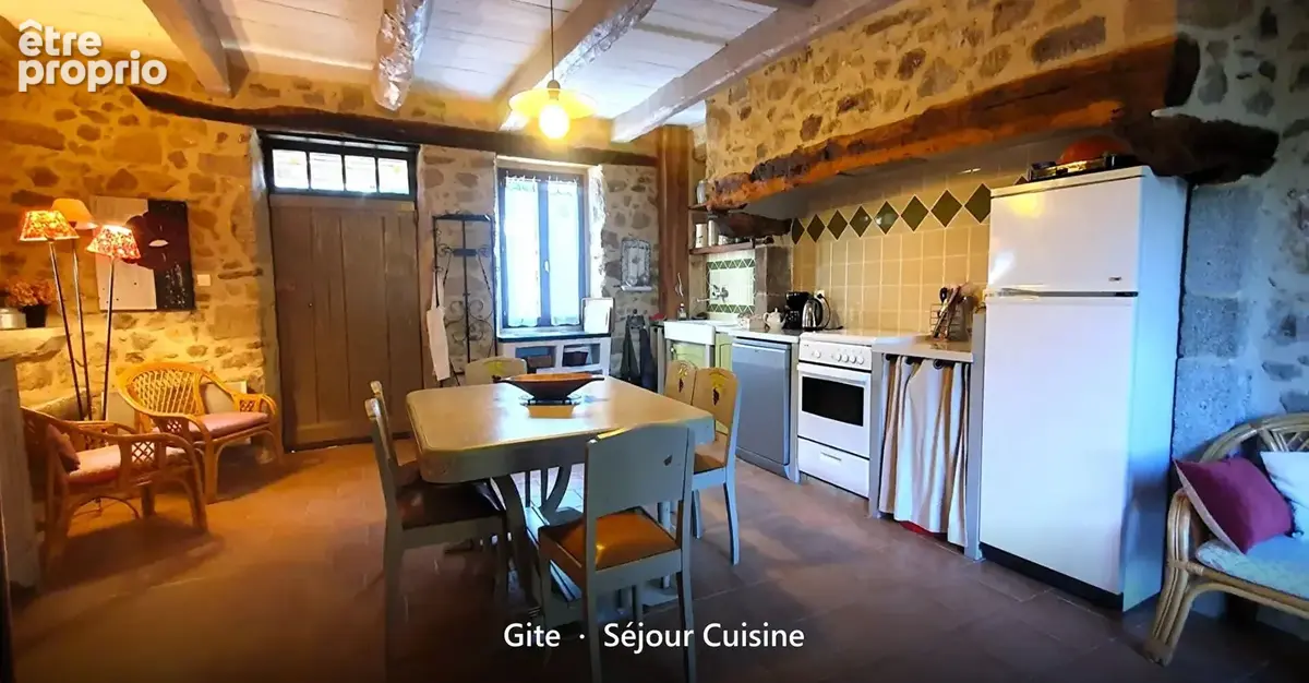 Maison en pierre avec gîte, piscine naturelle et vue - 3 500 m² - photo 25