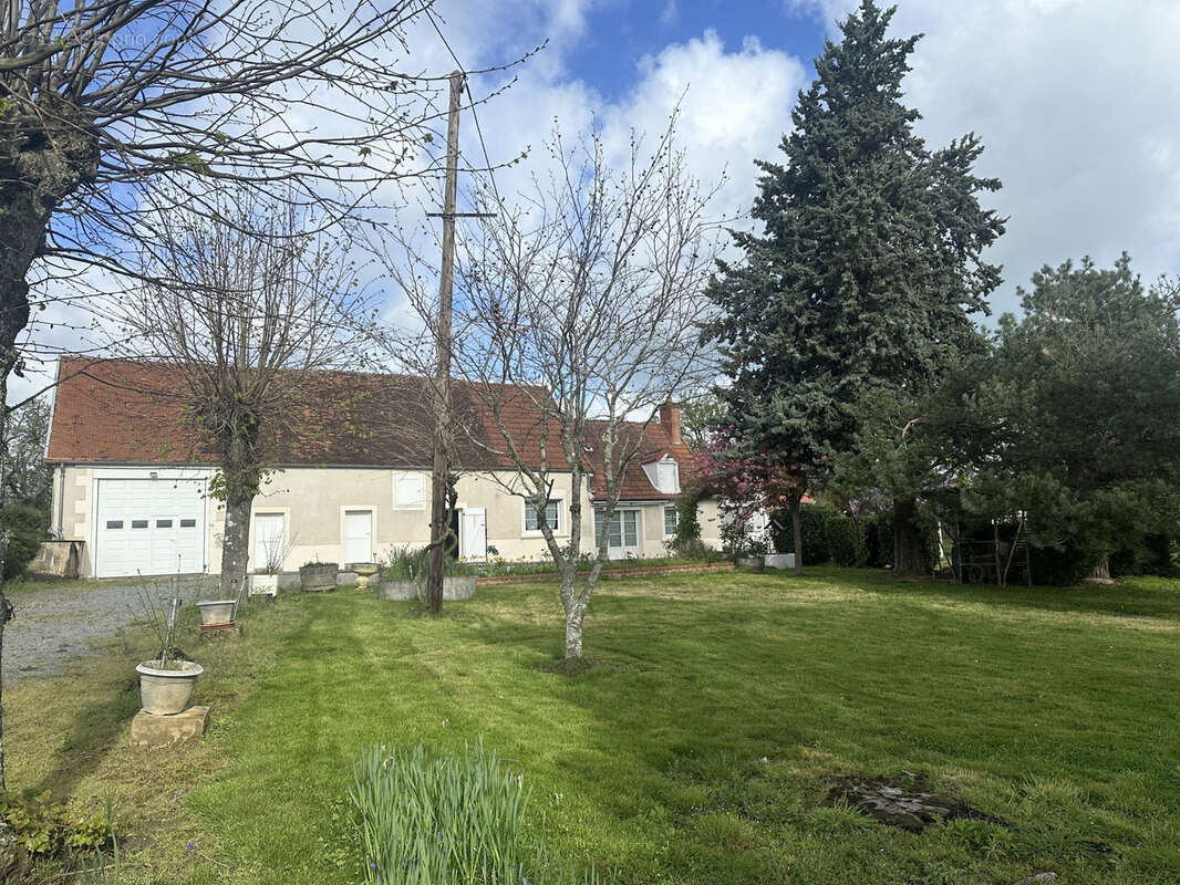 Maison à CHATEAUMEILLANT