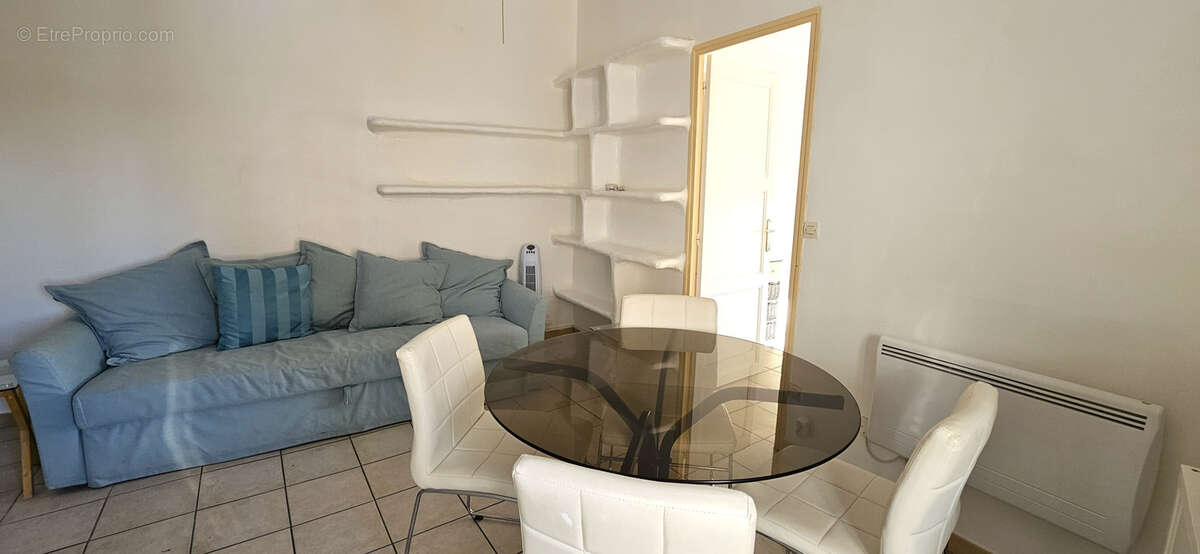 Appartement à LE CASTELLET