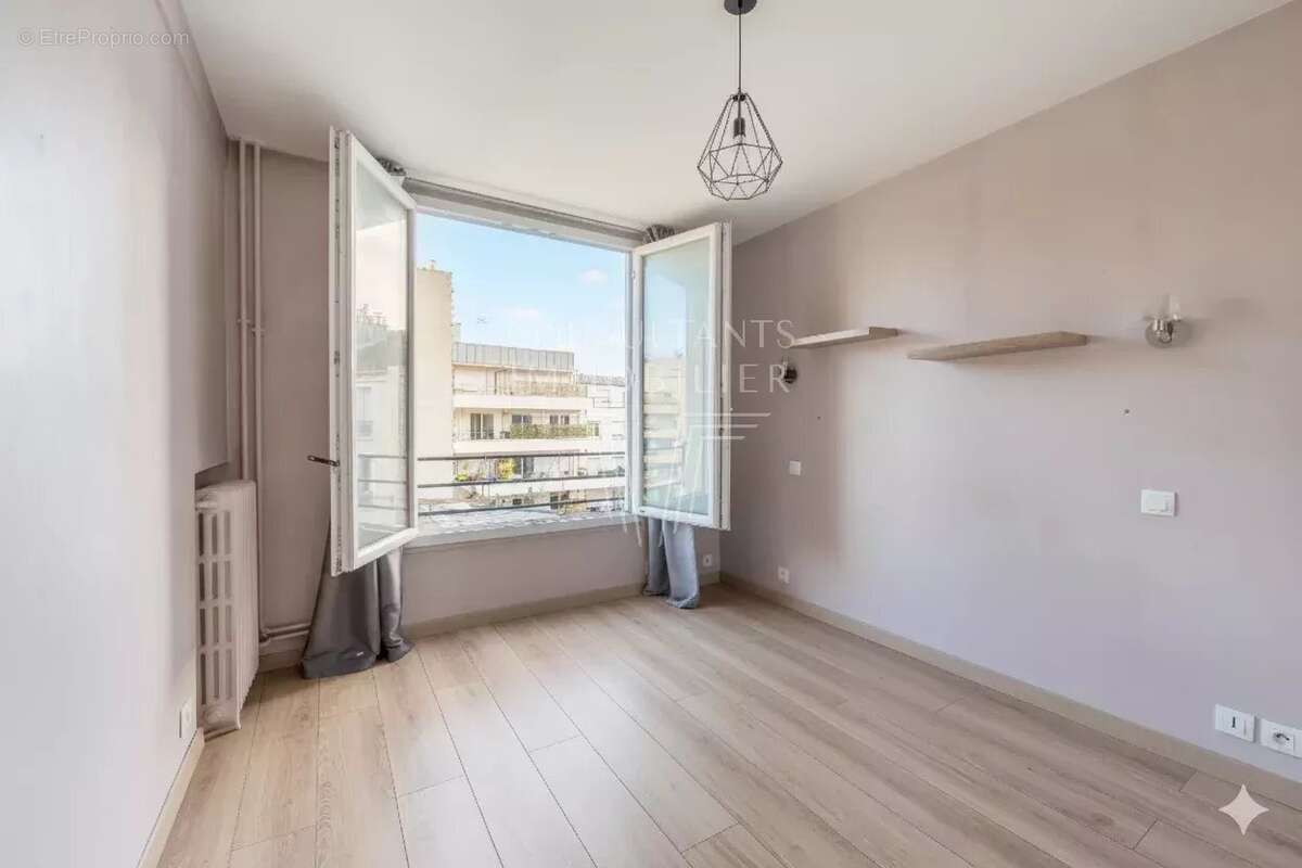 Appartement à LEVALLOIS-PERRET