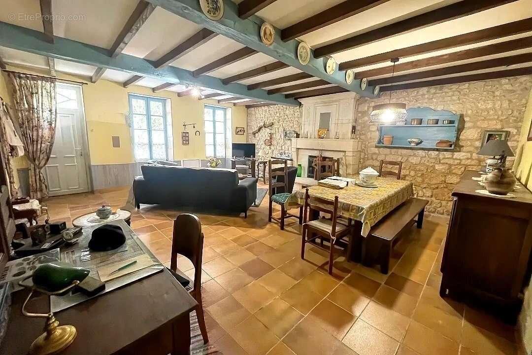 Maison à BALANZAC