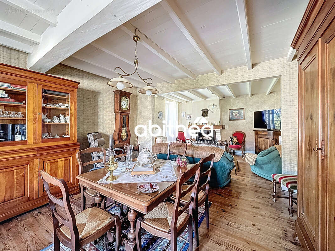 Maison à BRIVES-SUR-CHARENTE