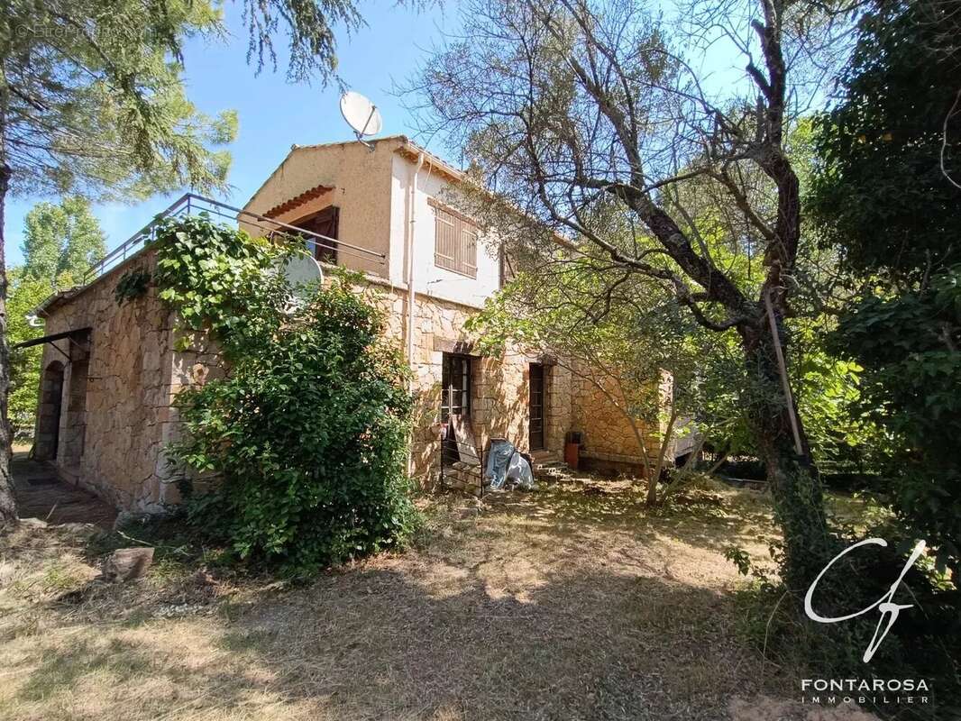 Appartement à SAINT-PAUL-EN-FORET