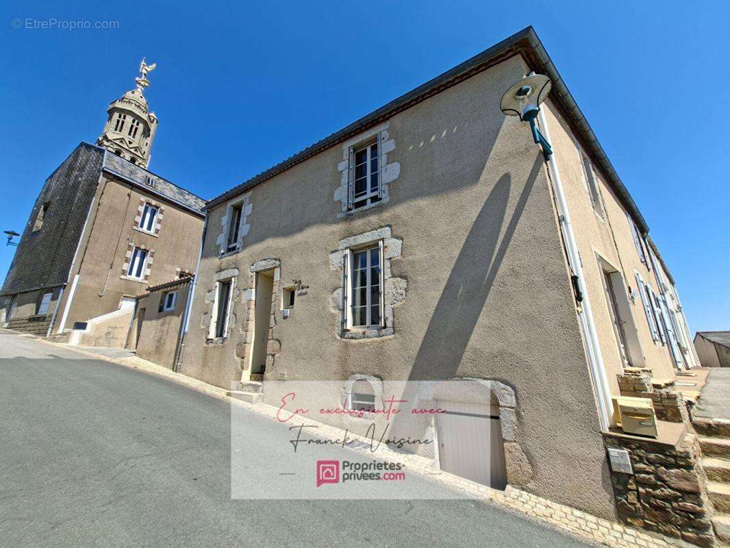 Maison à LA FLOCELLIERE