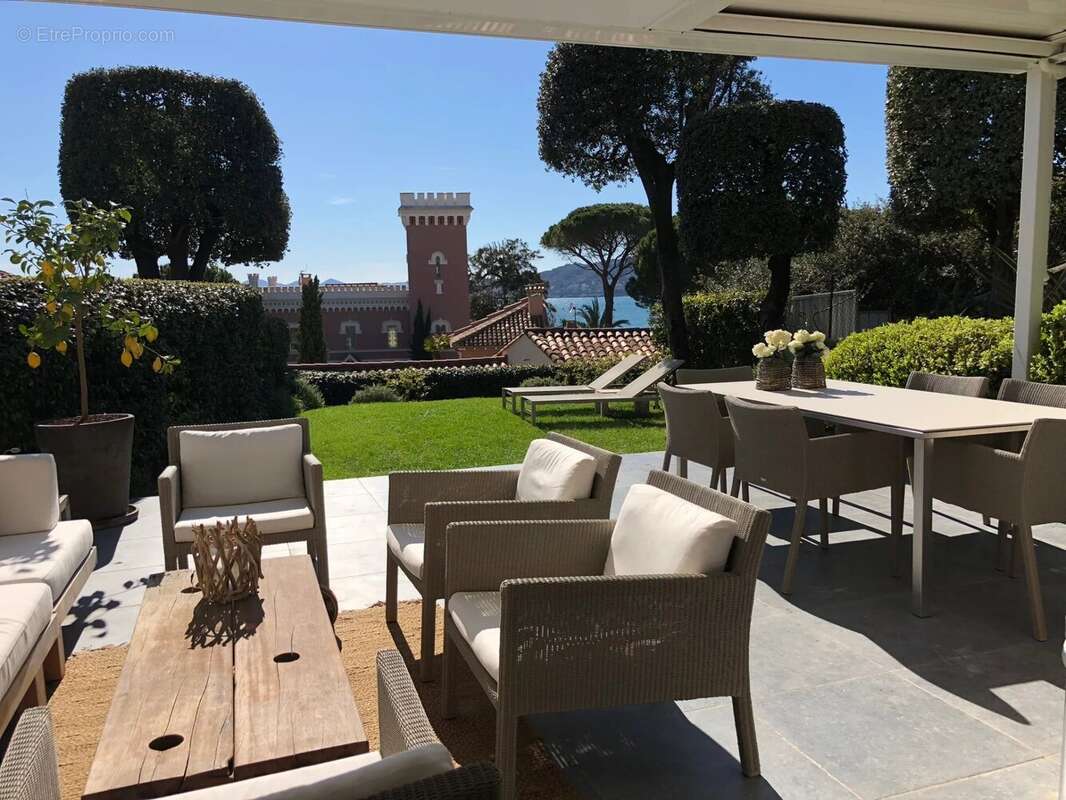Exclusivité - Cap d'Antibes Gallice - 3P en rez-de-jardin surélevé  - Vue magnifique mer - photo 16