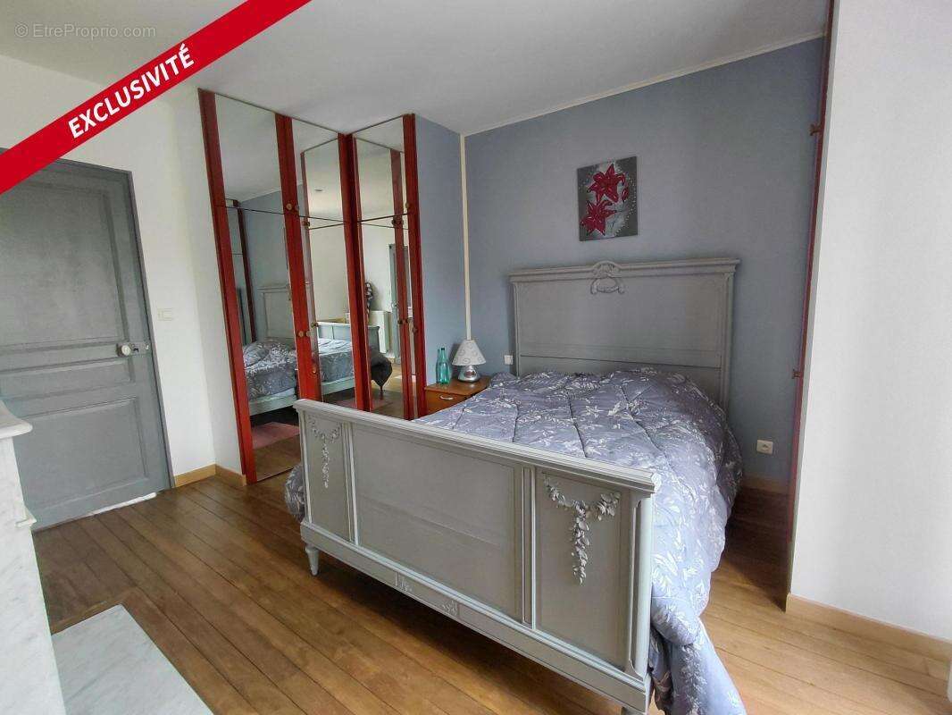 Maison rénovée 4 chambres, dépendances, jardin clos - photo 8