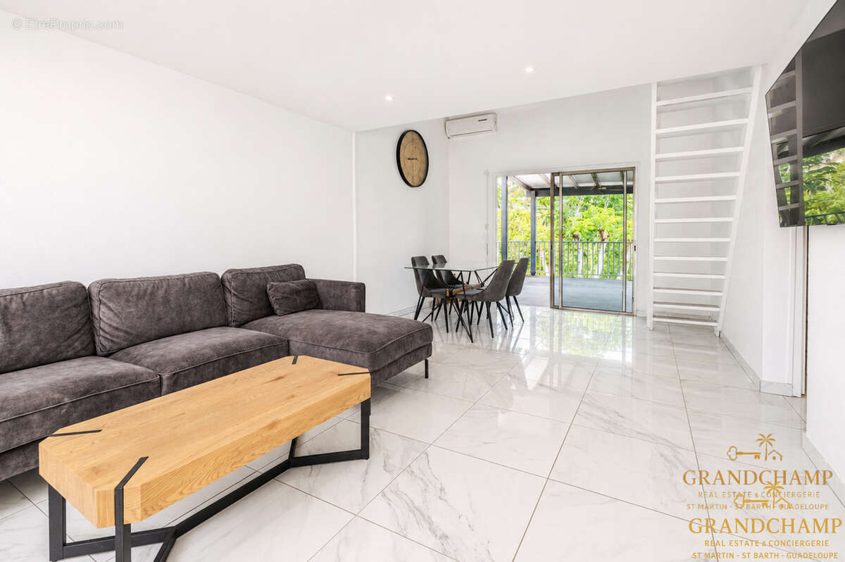 Villa T3 bis avec vaste terrasse et vue dégagée   Baie Orientale - photo 10