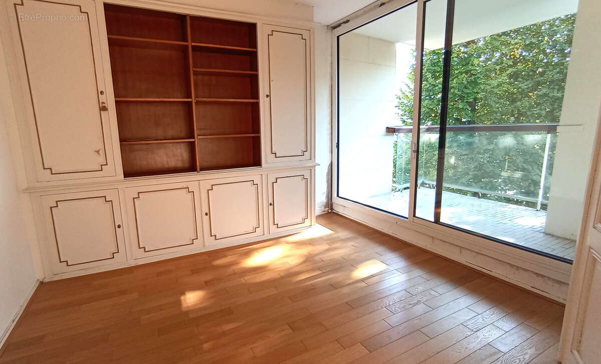 Appartement à VILLE-D&#039;AVRAY