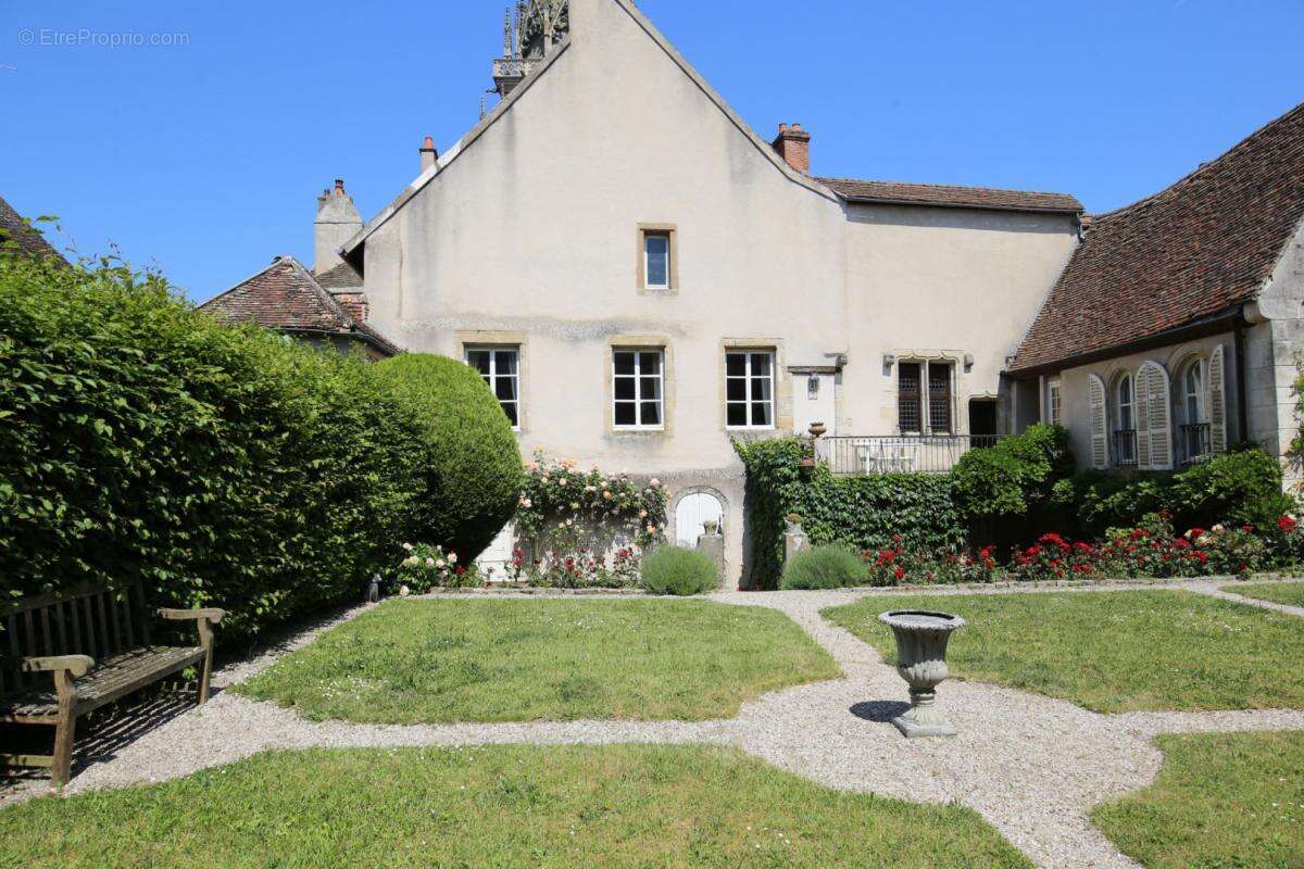 Maison à AUTUN