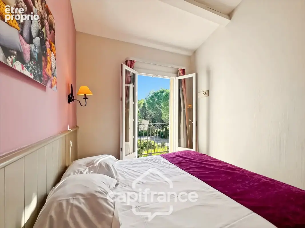 Charmant Bastidon dans le Domaine du Golf de Pont Royal, 45 m2 habitable, ravalé, avec jardin privatif, élevé d'un étage, 2 cham - photo 16