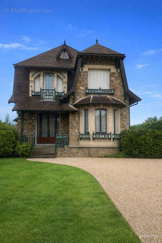 Maison à MAISONS-LAFFITTE