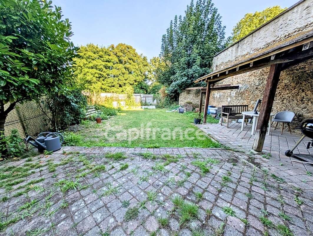 F3 de 72 m² à Corbeil-Essonnes, balcon, cave, RER D - photo 7